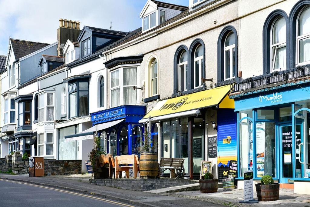 Spacious 2 Bedroom Apartment In The Heart Mumbles Exterior photo